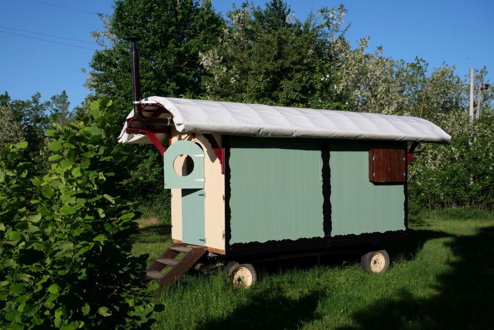Rent our shepherd's hut in nature